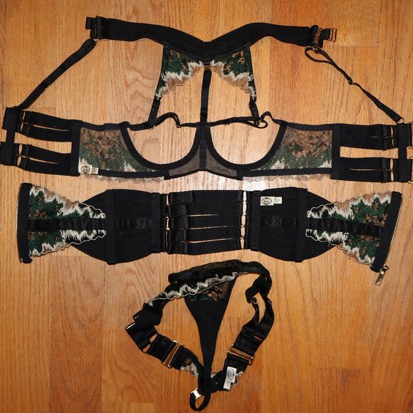 Bordelle Wilde Ouvert Collar Bra Belt Thong Garter SET SS XS green black gold - Picture 9 of 14
